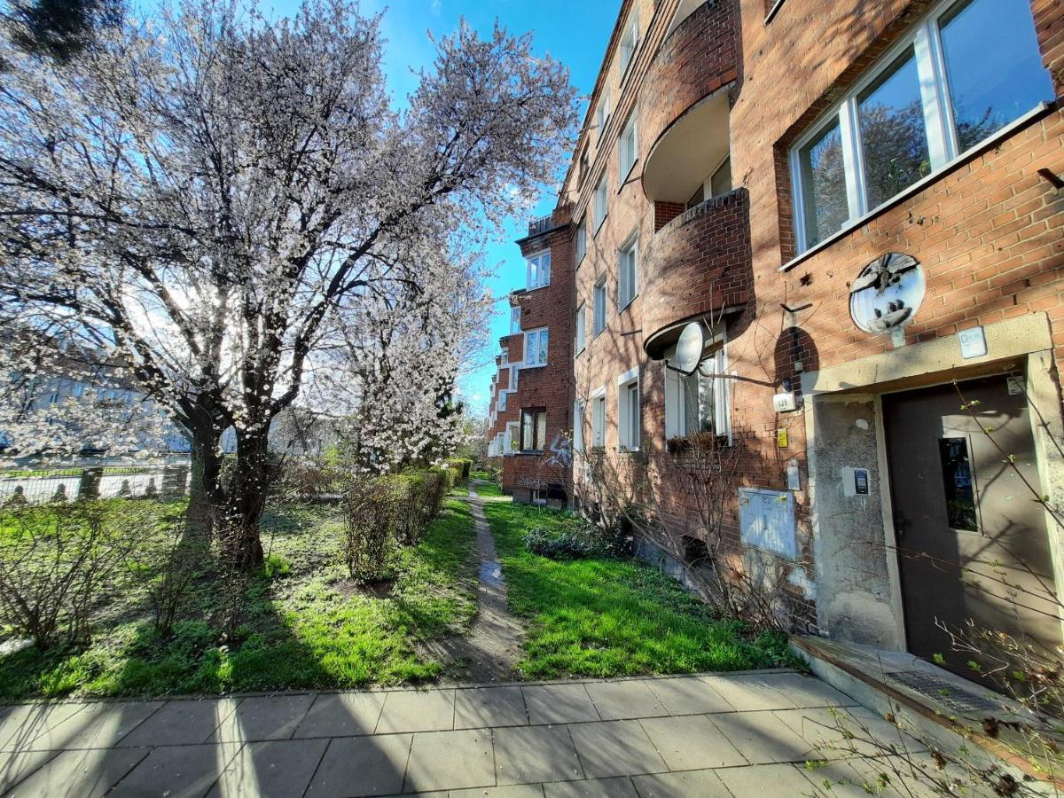 Kawalerka Hallera Wroclaw Bagian luar foto